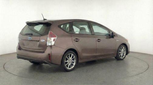 2015 Toyota Prius v Five