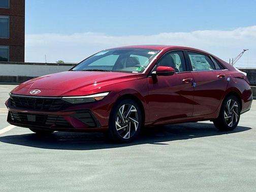 2025 Hyundai ELANTRA Limited