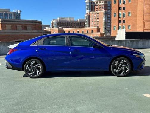 2025 Hyundai ELANTRA HEV Limited