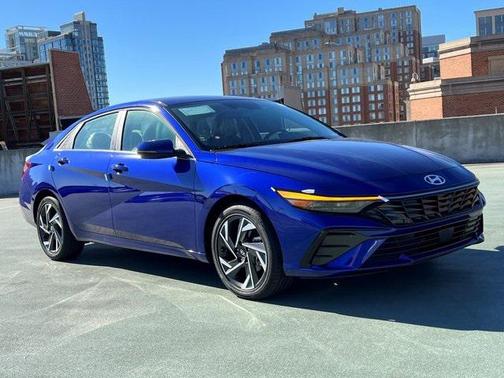 2025 Hyundai ELANTRA HEV Limited