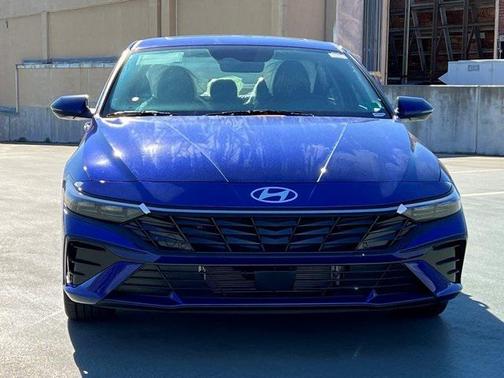 2025 Hyundai ELANTRA HEV Limited