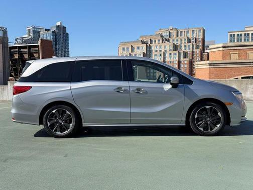2022 Honda Odyssey Elite