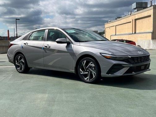 2025 Hyundai ELANTRA HEV Limited