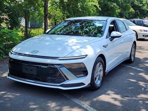 2025 Hyundai SONATA SE