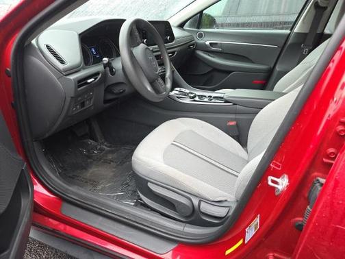 2021 Hyundai SONATA SE