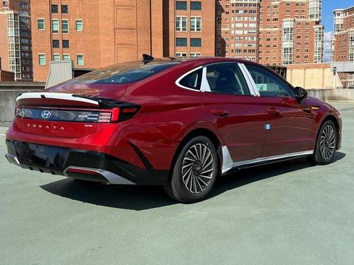 2026 Hyundai SONATA Hybrid Limited