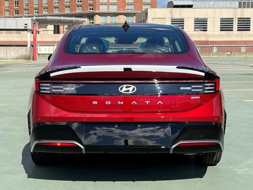 2026 Hyundai SONATA Hybrid Limited