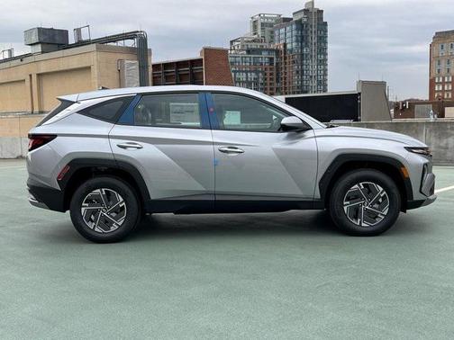 2026 Hyundai TUCSON Hybrid Blue SE