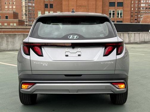 2026 Hyundai TUCSON Hybrid Blue SE