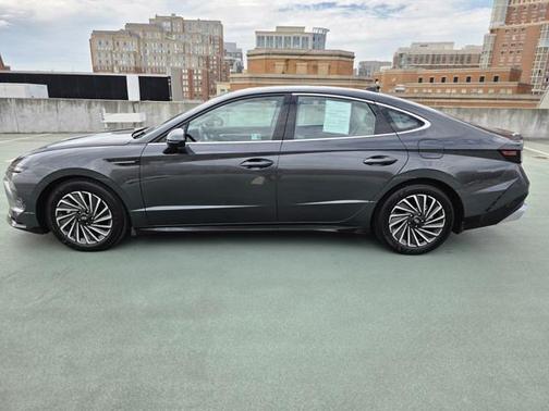 2025 Hyundai SONATA Hybrid SE