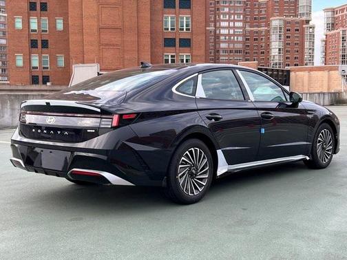 2026 Hyundai SONATA Hybrid SE