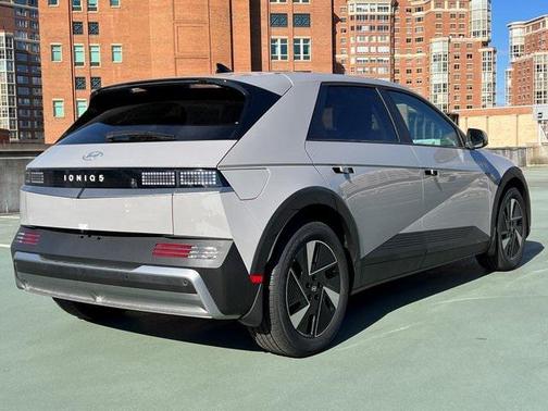 2026 Hyundai IONIQ 5 SE Standard Range