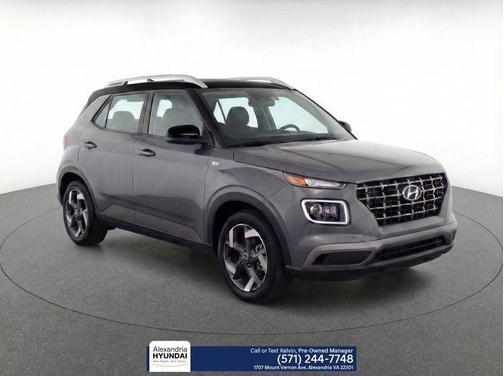 2026 Hyundai VENUE SEL w/Two-Tone Roof