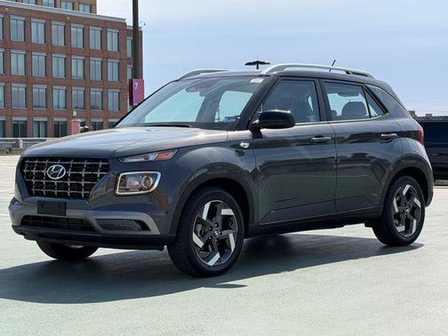 2026 Hyundai VENUE SEL w/Two-Tone Roof