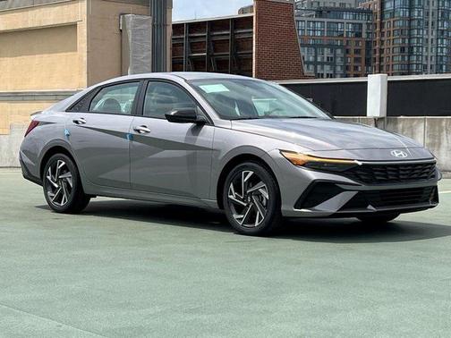 2025 Hyundai ELANTRA Sport