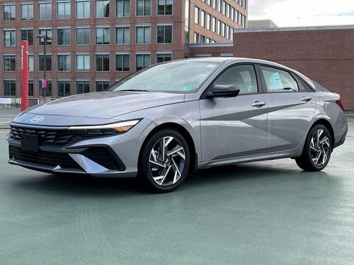 2025 Hyundai ELANTRA Sport