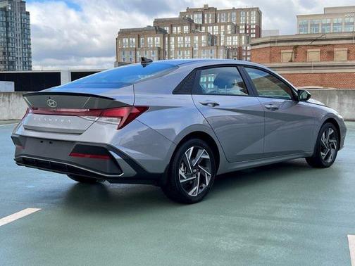 2025 Hyundai ELANTRA Sport