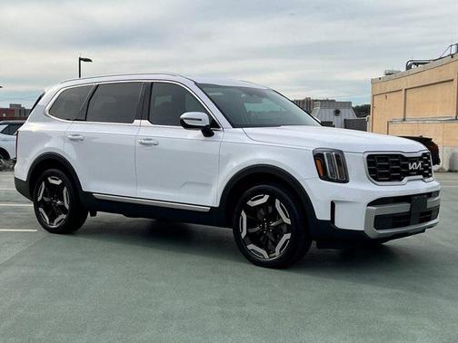 2023 Kia Telluride S