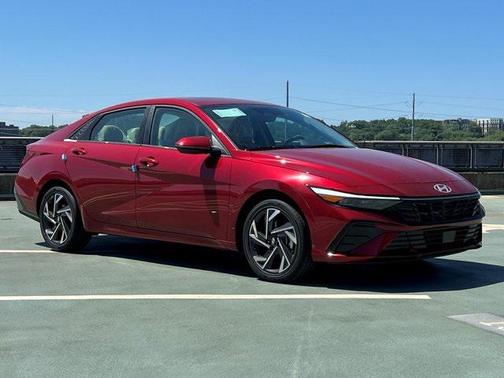 2025 Hyundai ELANTRA Limited