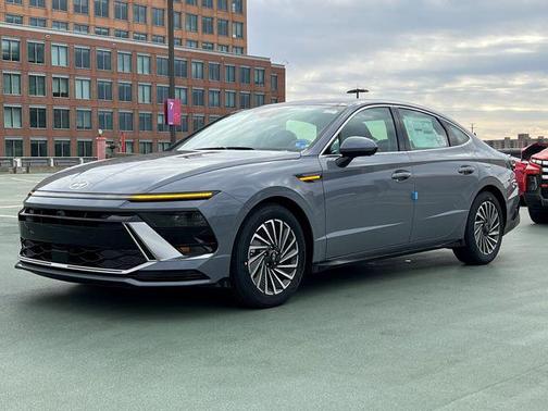 2026 Hyundai SONATA Hybrid Limited