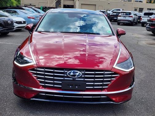 2023 Hyundai SONATA Hybrid Limited