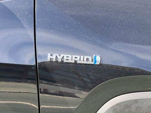 2021 Toyota RAV4 Hybrid XLE Premium