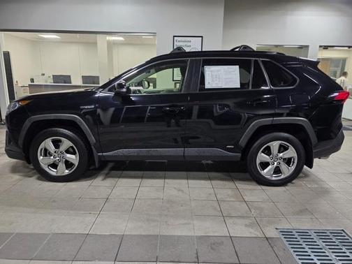 2021 Toyota RAV4 Hybrid XLE Premium