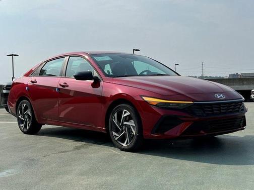 2025 Hyundai ELANTRA Sport