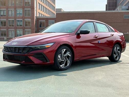 2025 Hyundai ELANTRA Sport