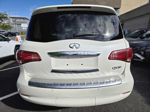 2016 INFINITI QX80 Base