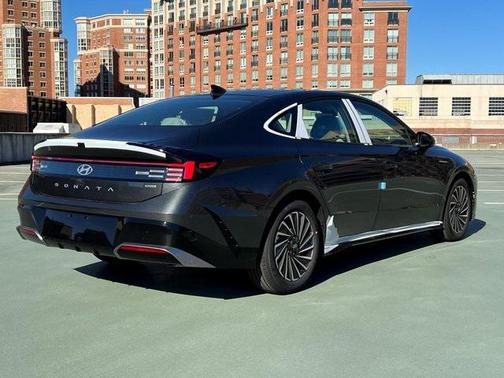 2026 Hyundai SONATA Hybrid SE