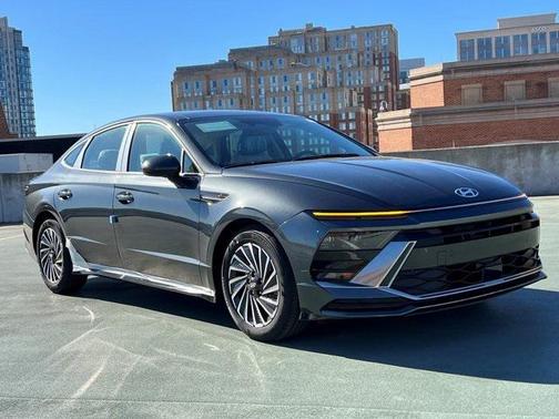 2026 Hyundai SONATA Hybrid SE