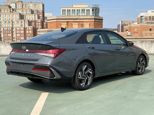 2025 Hyundai ELANTRA Sport