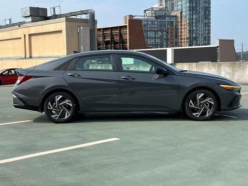 2025 Hyundai ELANTRA Sport