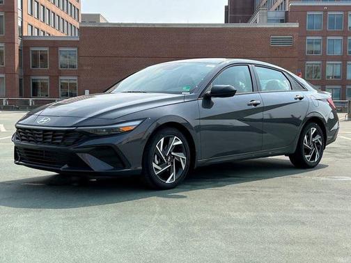 2025 Hyundai ELANTRA Sport