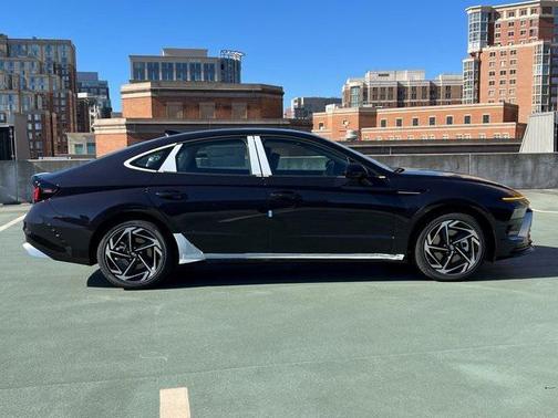 2026 Hyundai SONATA SEL