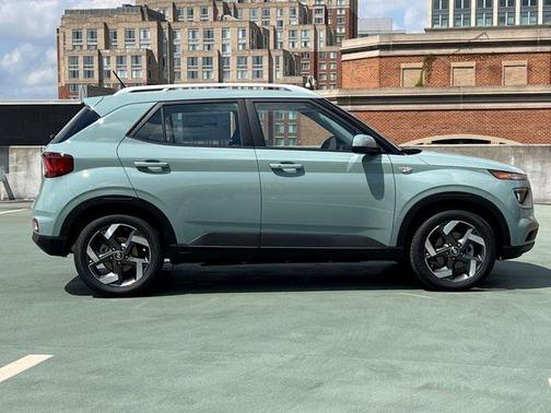 2025 Hyundai VENUE Limited