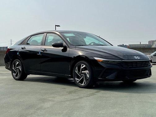 2025 Hyundai ELANTRA Sport