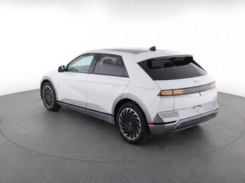 Atlas White 2023 Hyundai IONIQ 5 Limited
