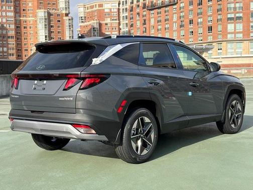 2026 Hyundai TUCSON Hybrid SEL