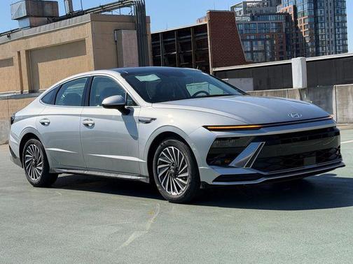 2026 Hyundai SONATA Hybrid SE