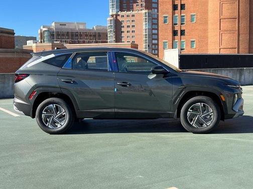 2026 Hyundai TUCSON Hybrid Blue SE