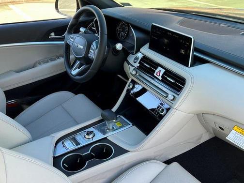 2025 Genesis G70 2.5T RWD