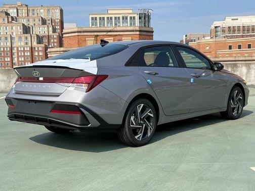 2025 Hyundai ELANTRA Sport