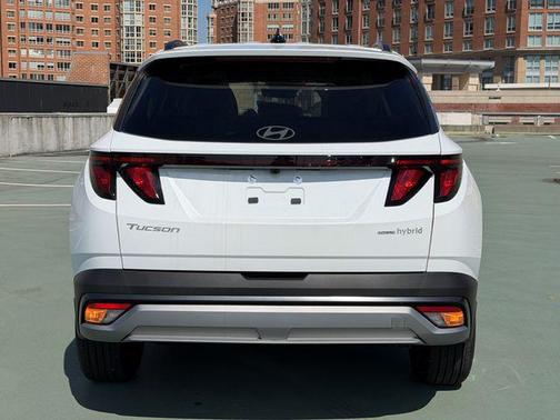 Creamy White Pearl 2026 Hyundai TUCSON Hybrid SEL