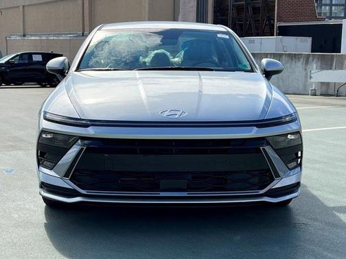2026 Hyundai SONATA Hybrid Base