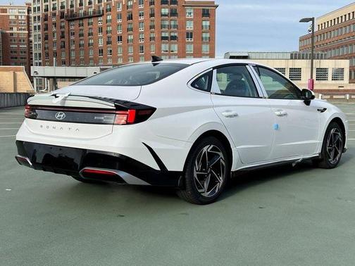 2026 Hyundai SONATA SEL