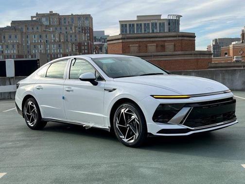 2026 Hyundai SONATA SEL