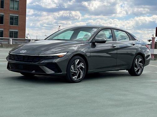 2025 Hyundai ELANTRA Limited
