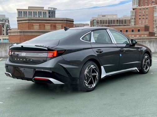 2026 Hyundai SONATA SEL